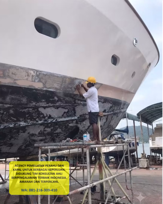 Gelcoat finishing permukaan kapal fiberglass