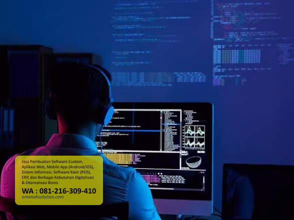 Programmer meninjau kode untuk perbaikan vulnerability