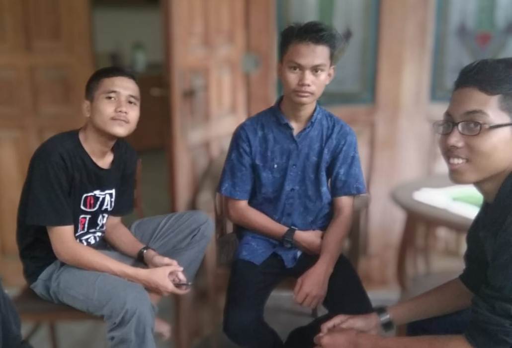 Rudi, Muslim, dan Rizki, peserta magang SMK dari SMKN Karanganyar Rudi, Muslim, dan Rizki, peserta magang SMK dari SMKN Karanganyar