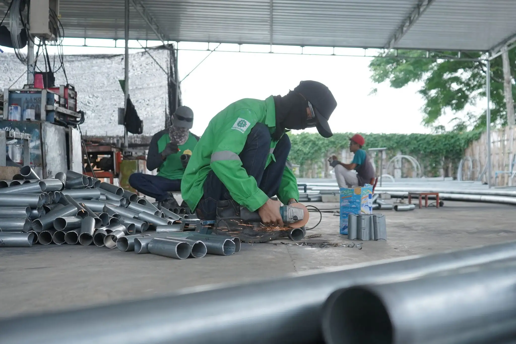 Proses pengiriman panel kontraktor kubah GRC masjid negara IKN