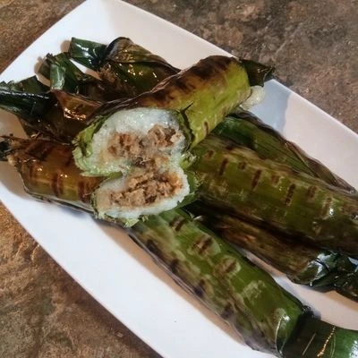 Gogos ayam rica beku nasi ketan isi ayam bumbu rica khas Sulawesi frozen food Makassar